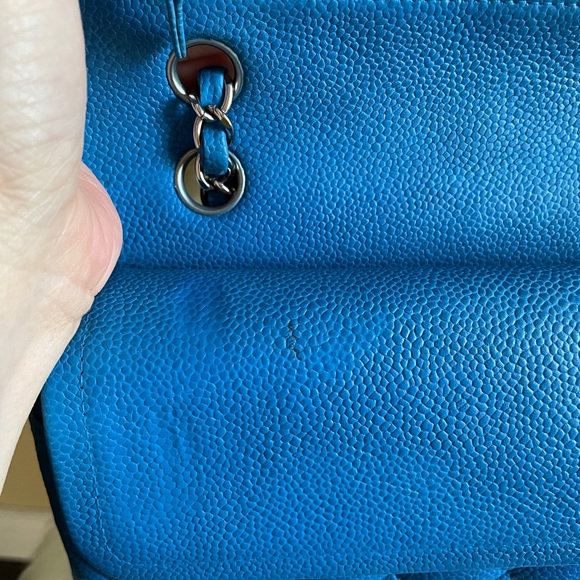 Auth Medium Chanel - Picture 13 of 14